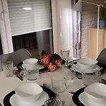 Szklarska Przystan - Blisko Centrum, Pkp I Szlakow * 斯克拉斯卡波伦巴